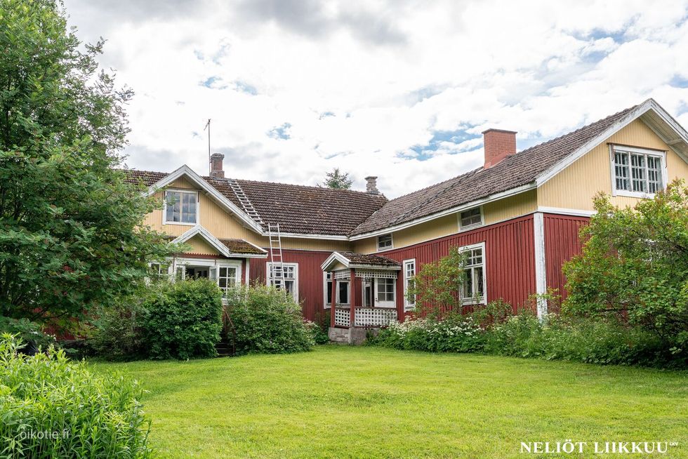 Mökki Kangasalalla.